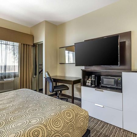 Best Western Plus Lackland Hotel And Suites. San Antonio Exterior photo