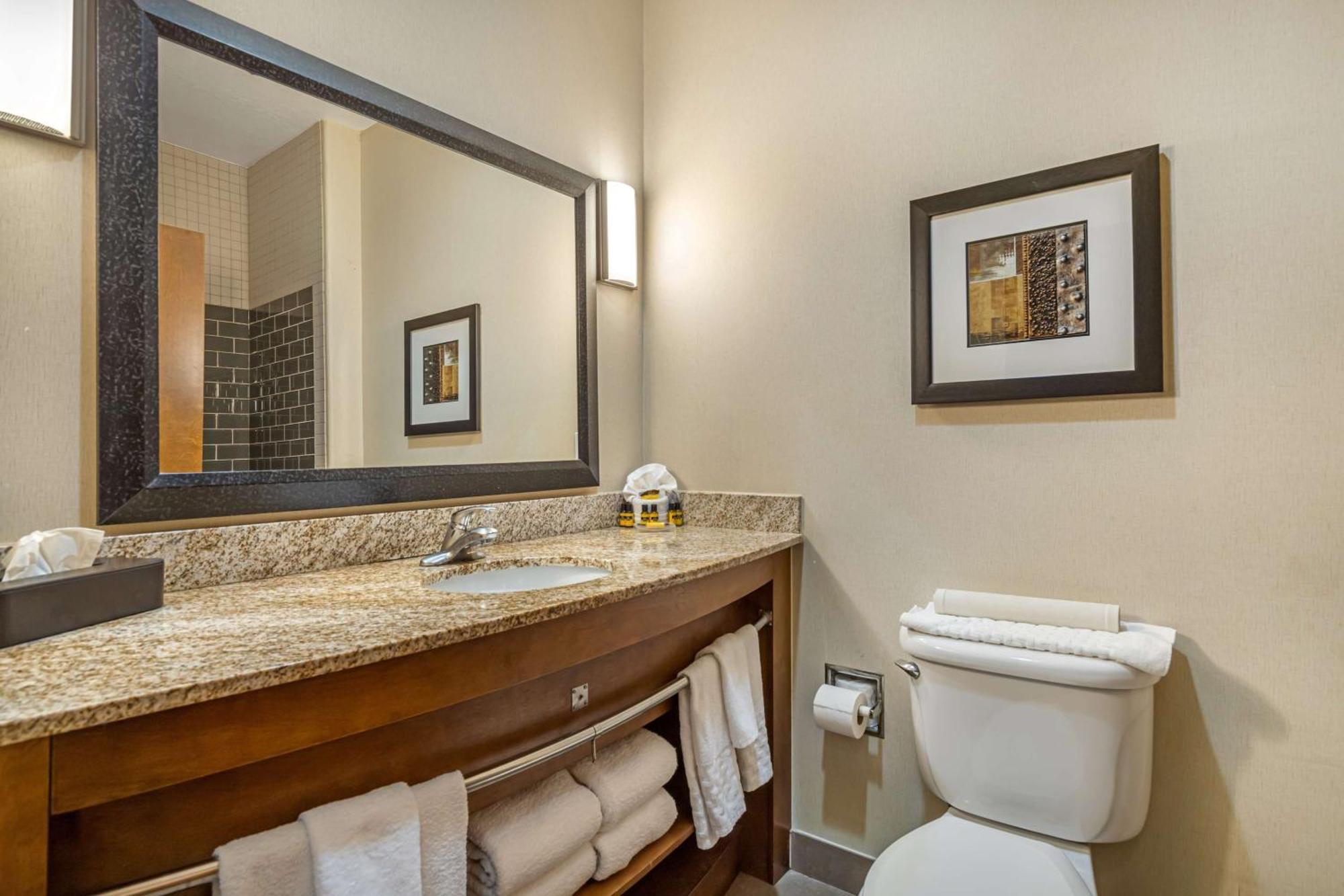 Best Western Plus Lackland Hotel And Suites. San Antonio Exterior photo