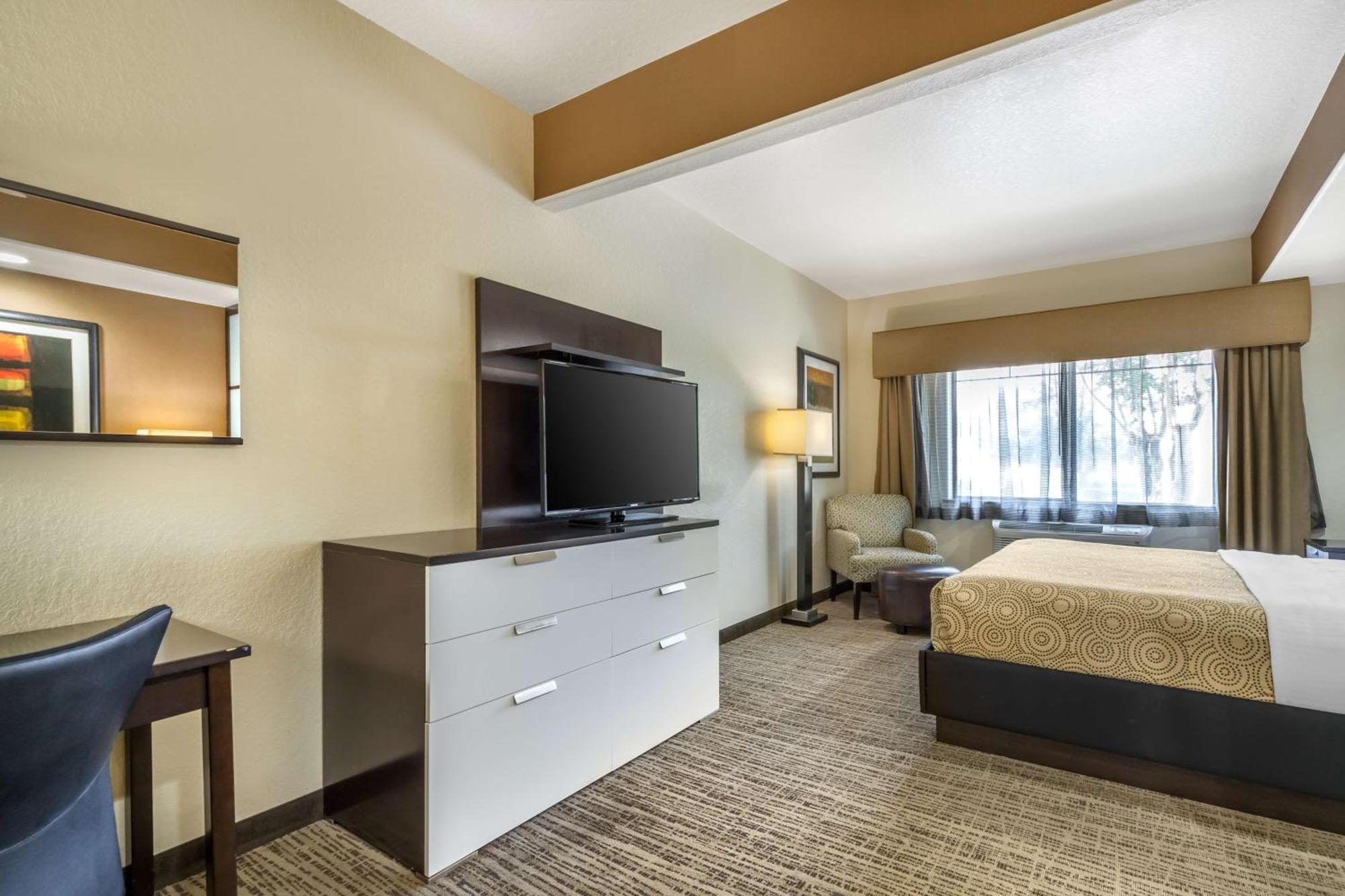 Best Western Plus Lackland Hotel And Suites. San Antonio Exterior photo