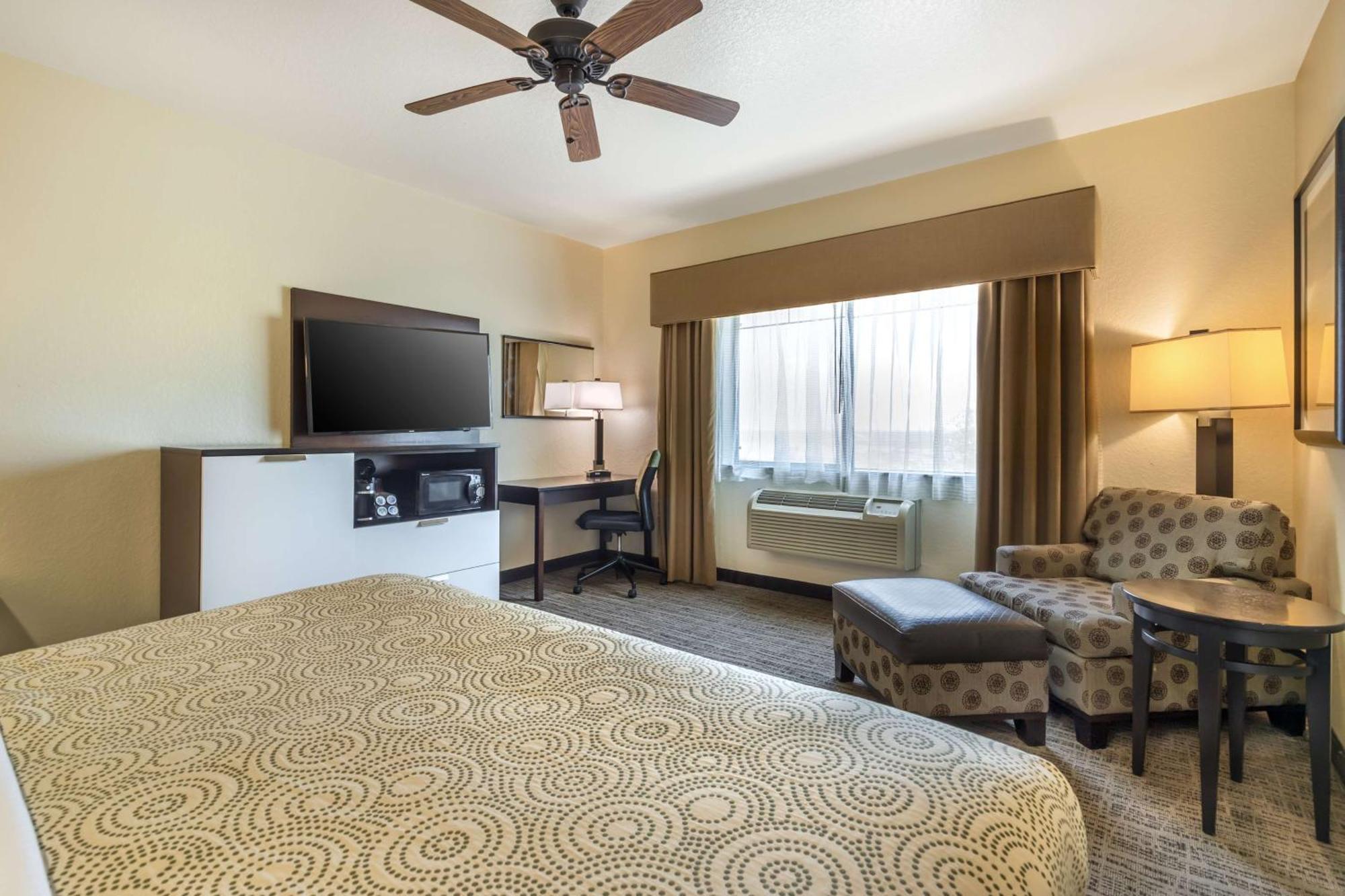 Best Western Plus Lackland Hotel And Suites. San Antonio Exterior photo